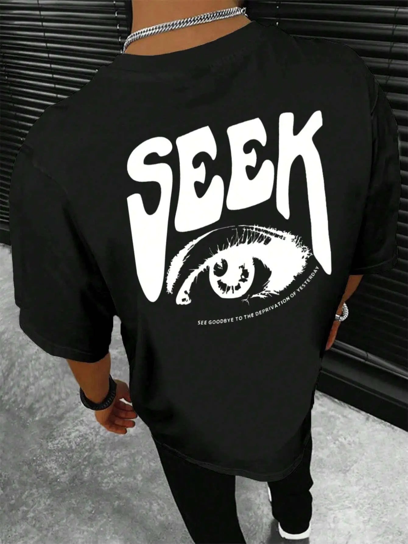 Seek Anticipated Gaze Printing T-Shirt