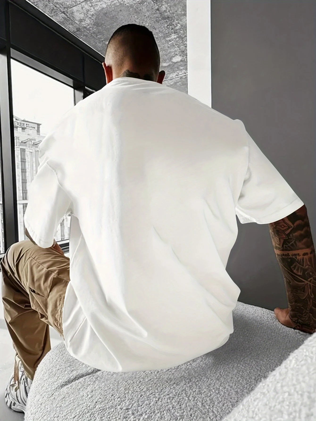 Men's Loose Planet Graphic T-shirt