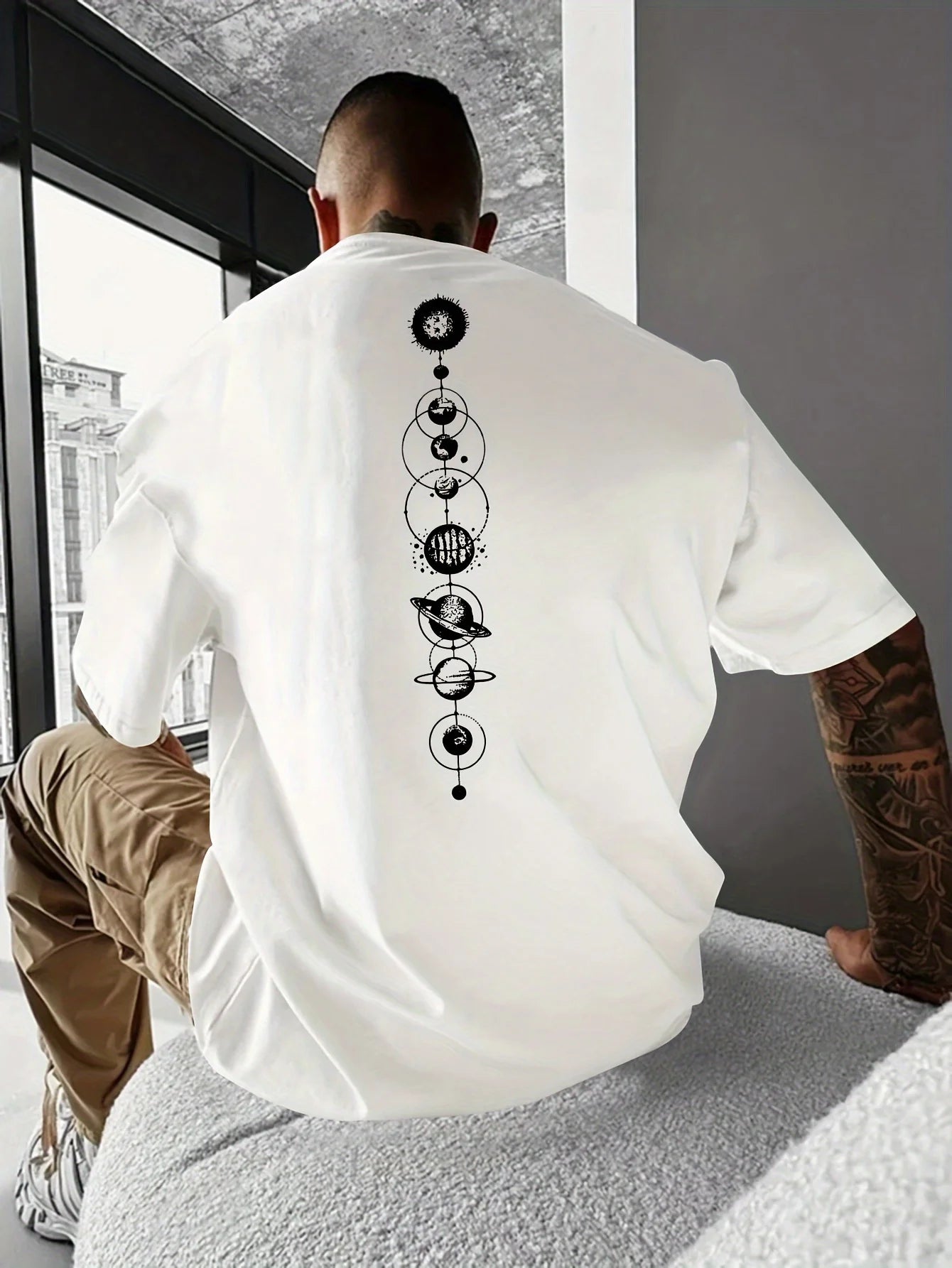 Men's Loose Planet Graphic T-shirt